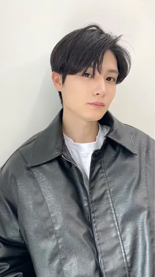 メンズ 🤎ベージュカラー 🐶メンズパーマのヘアスタイル