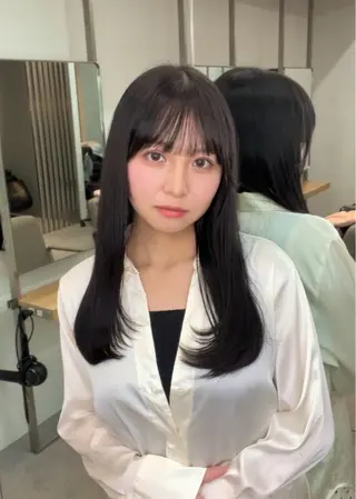 セミロング 🫧髪質改善•艶カラ ー特化🫧谷奥甲太のヘアスタイル