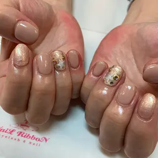 ネイル ネイルリボン 受付スタッフのネイルデザイン