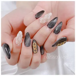 ネイル ＶＩＶＩ nailsalonのネイルデザイン
