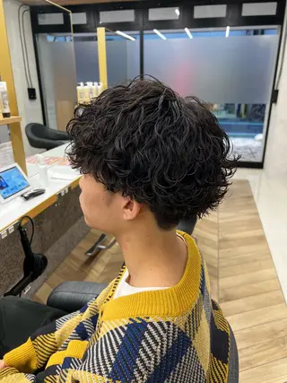 ミディアム パーマ メンズ 🪐メンズ特化 ヤマクラ　タイキのヘアスタイル