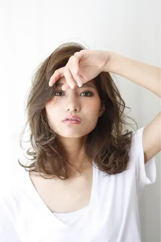 セミロング カラー パーマ 畠山 雄大のヘアスタイル