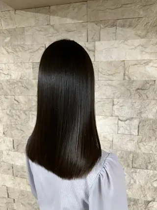 セミロング Respia所属・早坂 匠/酸性ストレートのヘアスタイル