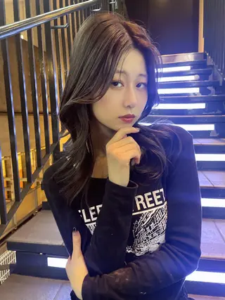 セミロング カラー AiM エイム　韓国レイヤーのヘアスタイル