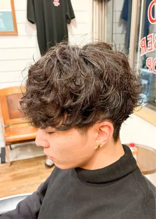 ショート パーマ メンズ DAD BARBERSHOP所属・三宮メンズカット ヨシイッキのヘアスタイル
