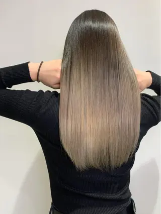 ロング カラー 近藤千翔🩵 髪質改善Periodのエステ・リラクイメージ