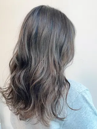 セミロング コトネ🫧 韓国風レイヤーカットのヘアスタイル