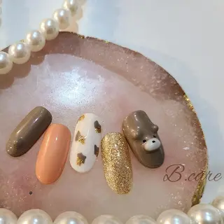 ネイル ビーケア自由が丘所属・えみ えみのネイルデザイン