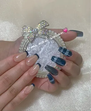 ネイル U·Mi nail salon所属・U·Mi 上野御徒町容のネイルデザイン