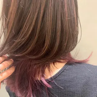 カラー 安達 葵のヘアスタイル