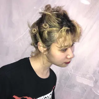 ミディアム ヘアアレンジ viewstokyo所属・mana 暖色カラーカットのヘアスタイル