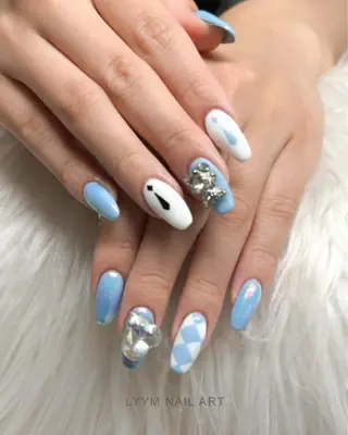 ネイル LYYM Salonのネイルデザイン