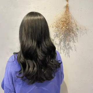 カラー kuschel アリイのヘアスタイル