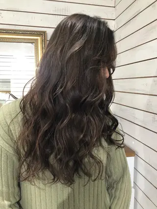 セミロング 🦋美髪／エクステ 🦋アベイクミのヘアスタイル