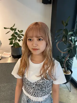 ロング カラー 寺本 奈央のヘアスタイル