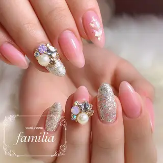 ネイル -nailroom- familiaのネイルデザイン