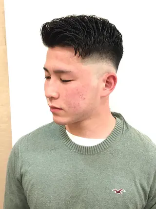 ショート ゼロスバーバーショップ所属・予約1000件超 ✨メンズパーマのヘアスタイル