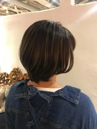 ショート カラー 伊藤 優希のヘアスタイル