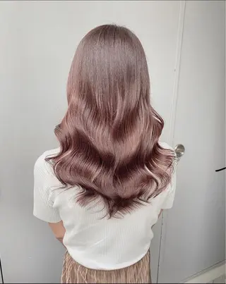 セミロング 透明感ベージュ🤎 ナチュラルレイヤーのヘアスタイル