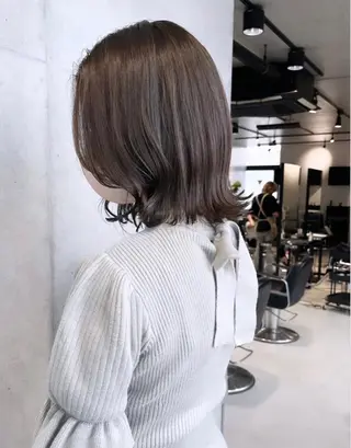 セミロング カラー 透明感/オリーブ/ グレージュ/YUKAのヘアスタイル