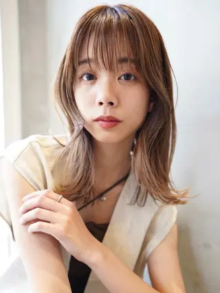 ロング カラー センターパート/ 暖色カラーayuのヘアスタイル