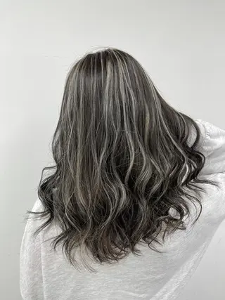 ロング ハイトーン ／ レイヤー/吉田陸斗のヘアスタイル