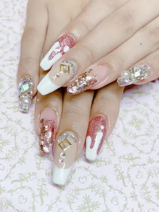 ネイル Piacere所属・Piacere 絵美のネイルデザイン