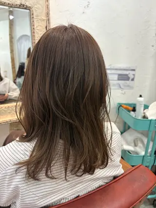 セミロング fio マナミのヘアスタイル