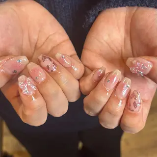 ネイル Lusso🫧 Ayaneのネイルデザイン