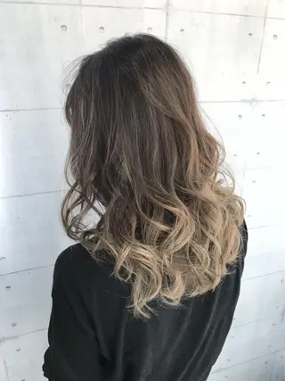 セミロング カラー 高木 麻知子のヘアスタイル