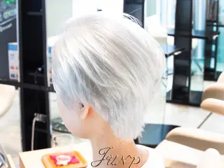 ショート カラー Re:ta Hair 飯田淳平のヘアスタイル