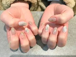 ネイル Nest 岩崎のネイルデザイン