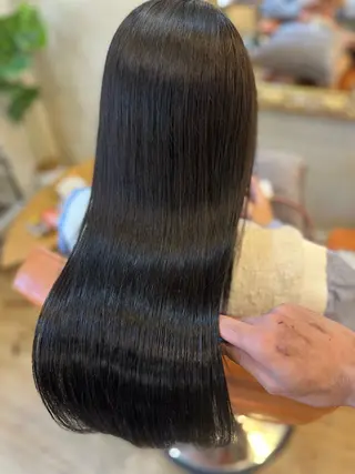 ロング ⚪️髪質改善 縮毛 店長 コウ⚪️のヘアスタイル