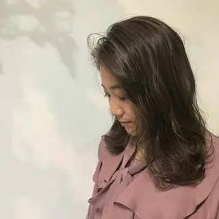 セミロング カラー レイヤー/顔周り /AKARIのヘアスタイル