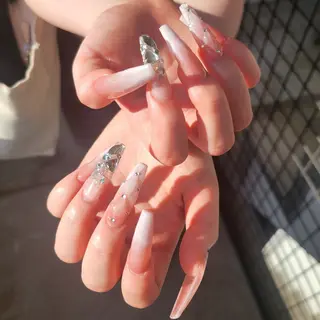 ネイル Natsumi 🦊  Nailのネイルデザイン