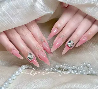 ネイル ✨Nailsalon Vi+✨のネイルデザイン