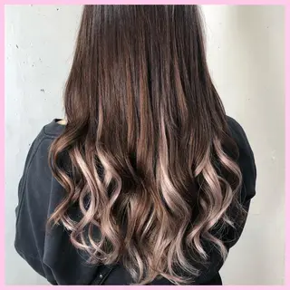 ロング カラー パーマ ヘアアレンジ 八巻 晴香のヘアスタイル