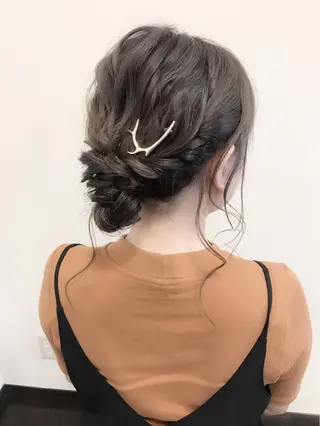 セミロング ヘアアレンジ 沢田 瞳のヘアスタイル