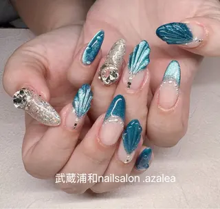 ネイル R inのネイルデザイン