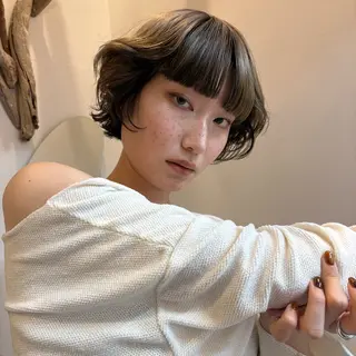 ショート カラー sity.　天神　大名所属・ブリーチなしカラー 暖色カラーのヘアスタイル