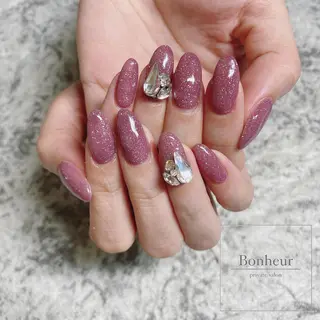 ネイル BONHEUR Annaのネイルデザイン