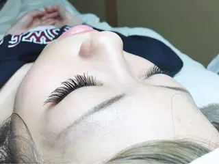 ロング カラー パーマ ヘアアレンジ キッズ ネイル マツエク・マツパ brille ~eyelash~のマツエク・マツパデザイン