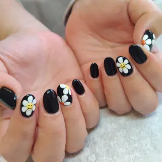 ネイル ジェヌインネイル 河内のネイルデザイン