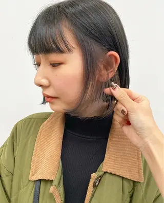 ショート カラー SHICENEケイ レイヤーカット🦋のヘアスタイル