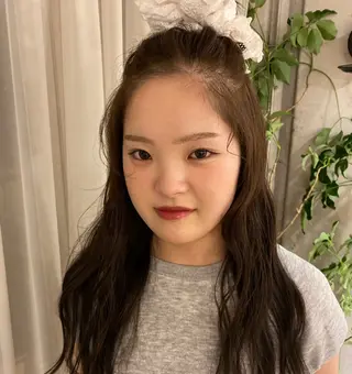 セミロング カラー Bërg所属・Bërg kiraのヘアスタイル