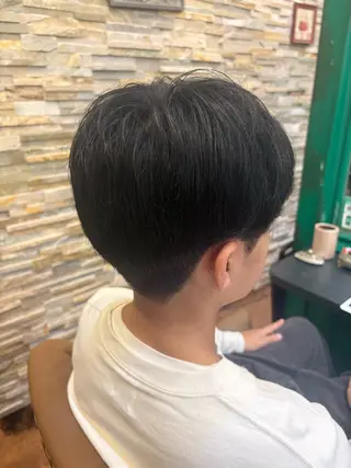 ショート メンズ BENIHA  ︎︎のヘアスタイル