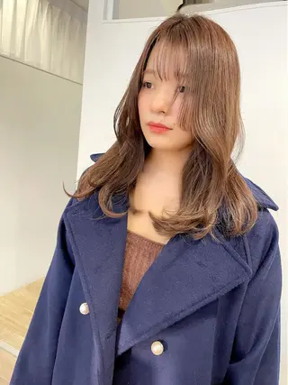 ロング カラー 佐藤 永夏のヘアスタイル