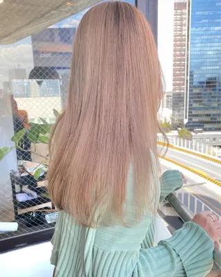 ロング カラー chlom所属・🌱大人ハイトーン RENのヘアスタイル