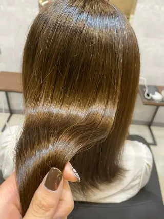 ミディアム カラー GLIDE所属・LAQ MINAのマツエク・マツパデザイン