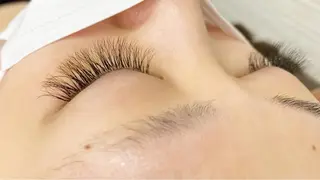 マツエク・マツパ 小林 美央のヘアスタイル